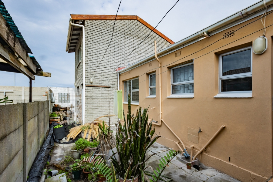 4 Bedroom Property for Sale in Strandfontein Village Western Cape